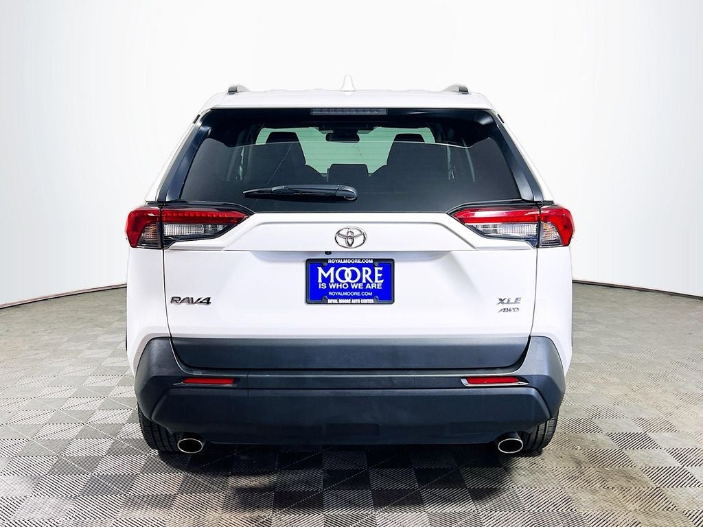 2025 Toyota RAV4 XLE