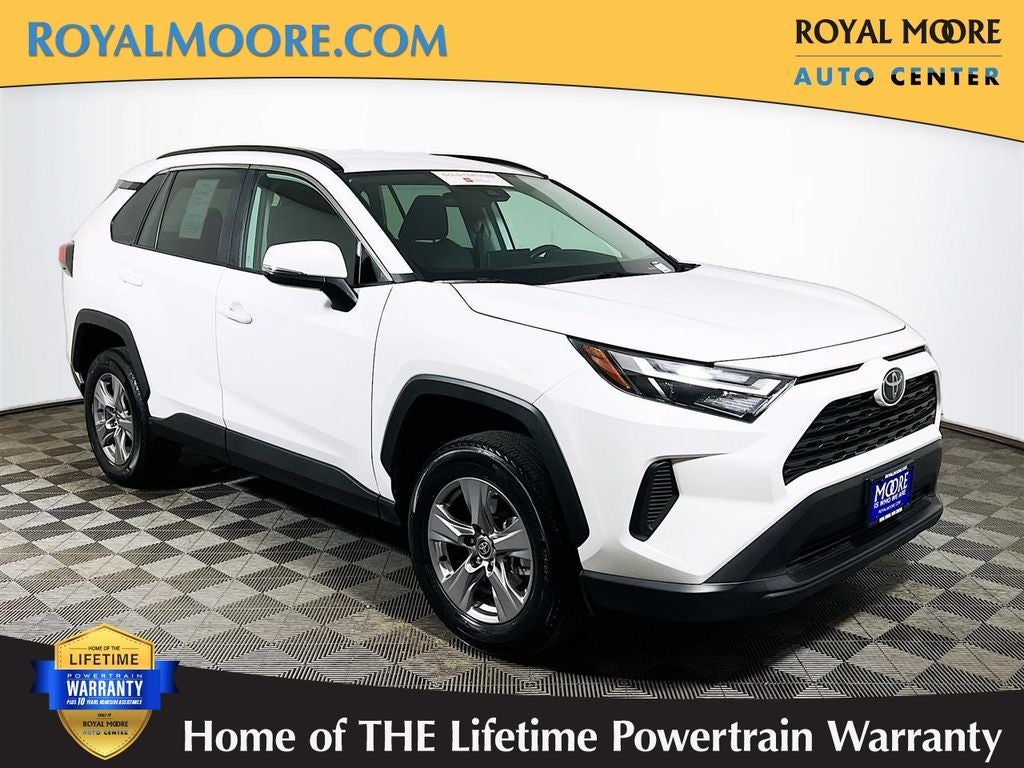 2025 Toyota RAV4 XLE AWD's photo