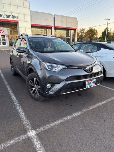 2017 Toyota RAV4 XLE