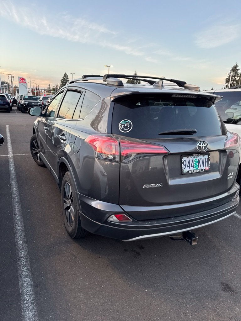 2017 Toyota RAV4 XLE