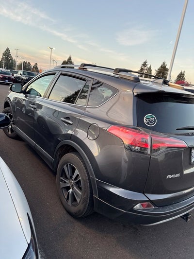 2017 Toyota RAV4 XLE