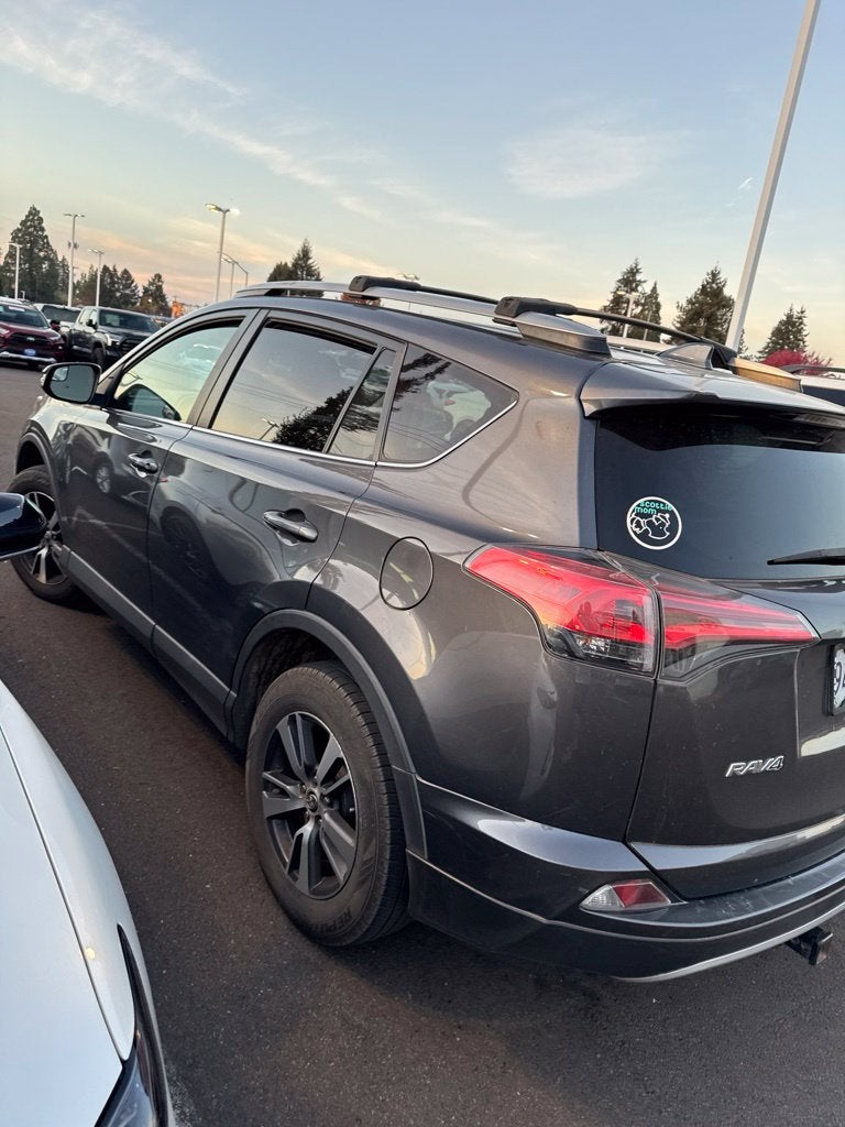 2017 Toyota RAV4 XLE