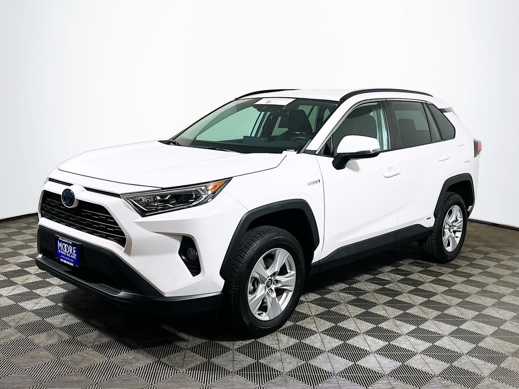 2020 Toyota RAV4 Hybrid XLE