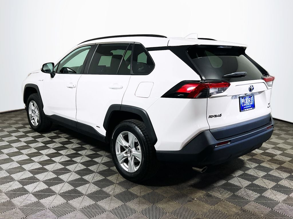 2020 Toyota RAV4 Hybrid XLE