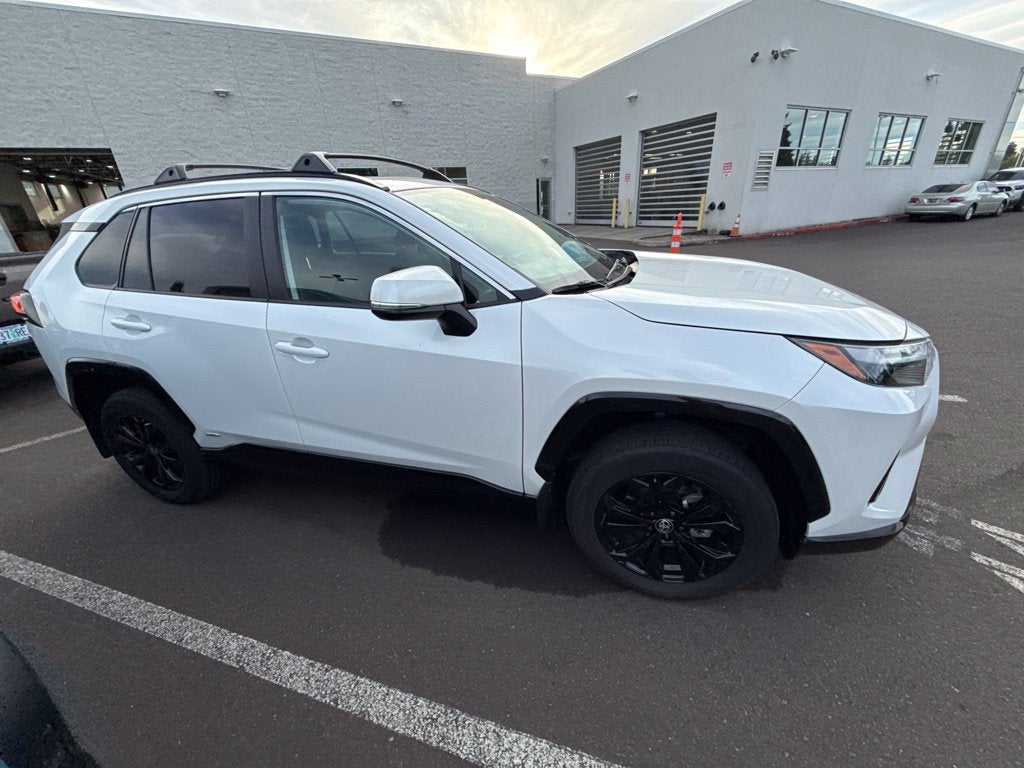 2025 Toyota RAV4 Hybrid SE