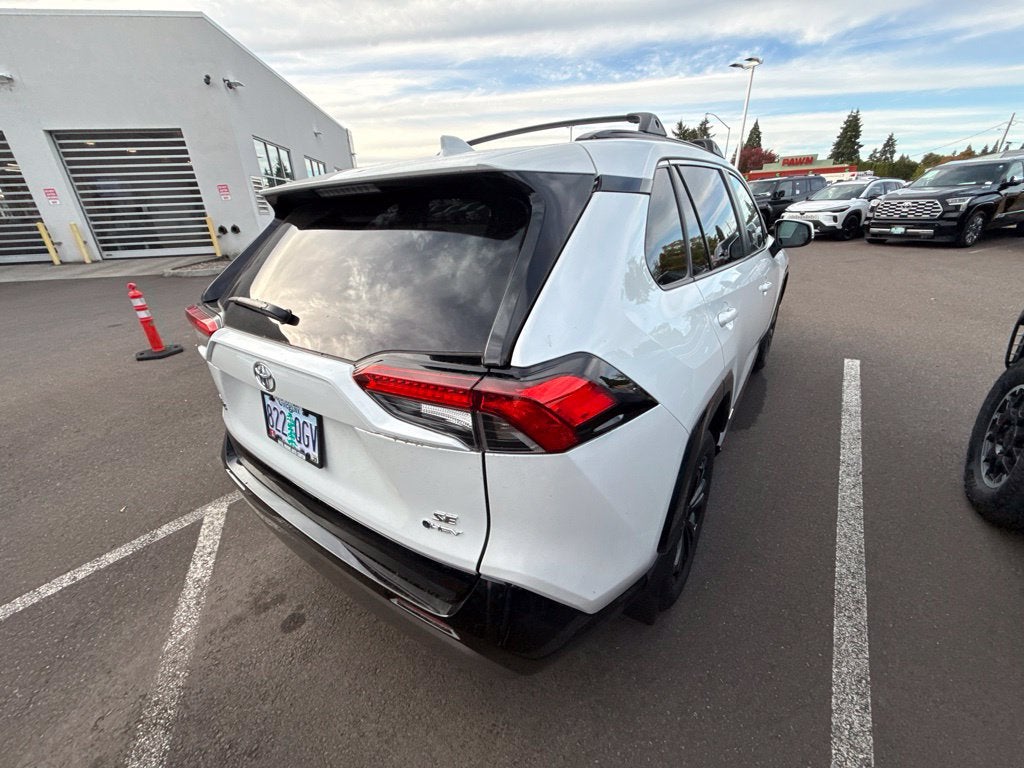 2025 Toyota RAV4 Hybrid SE