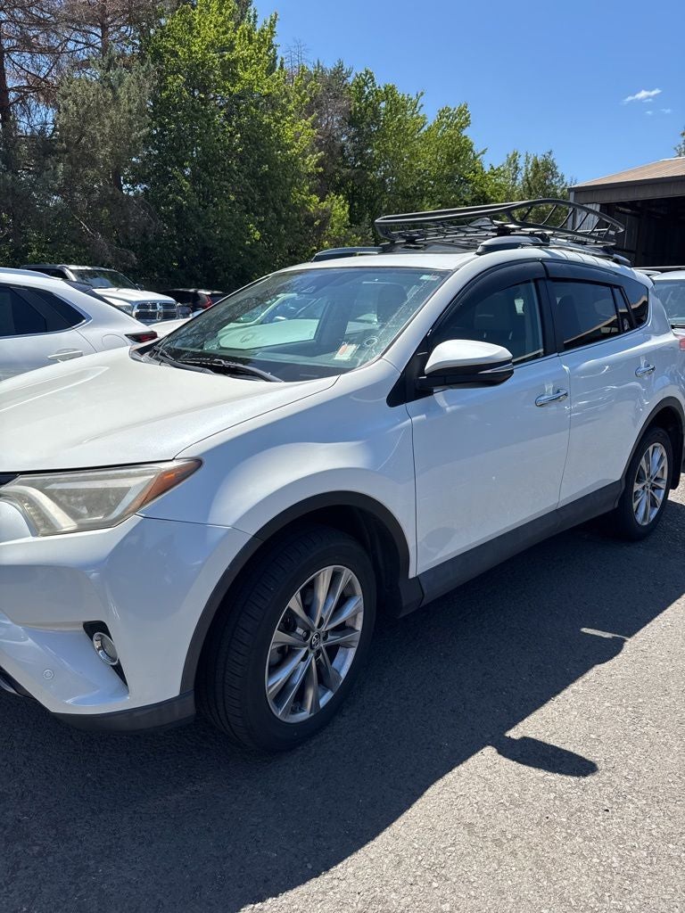 2017 Toyota RAV4 Limited's photo