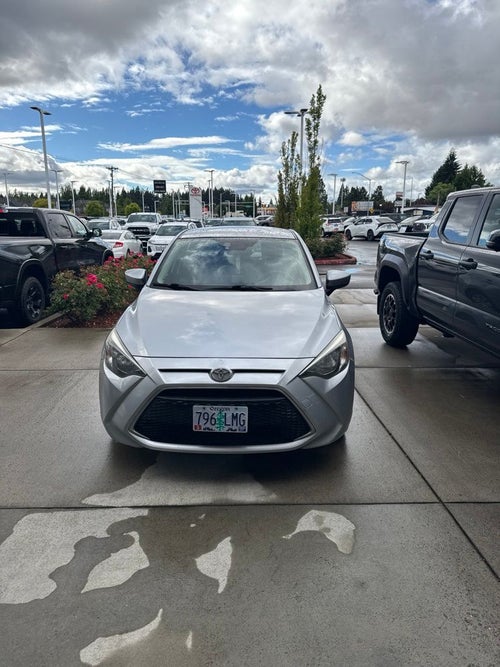 2019 Toyota Yaris L