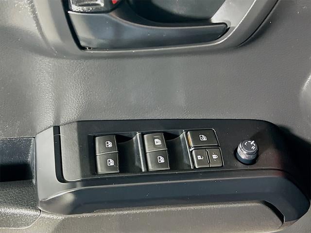 2022 Toyota Tacoma SR V6