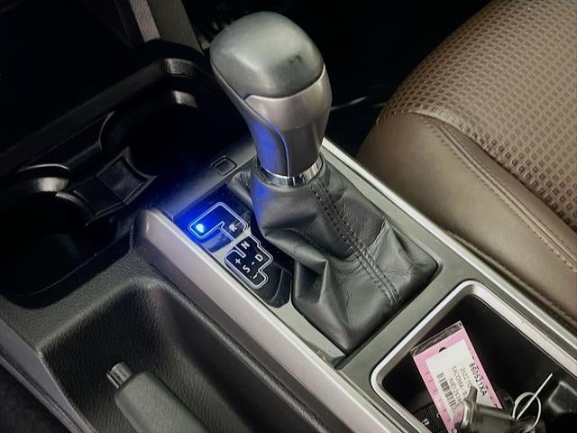 2022 Toyota Tacoma Limited V6