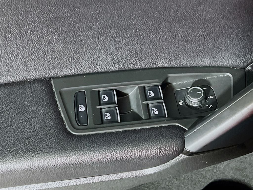 2019 Volkswagen Tiguan 2.0T SEL R-Line 4Motion