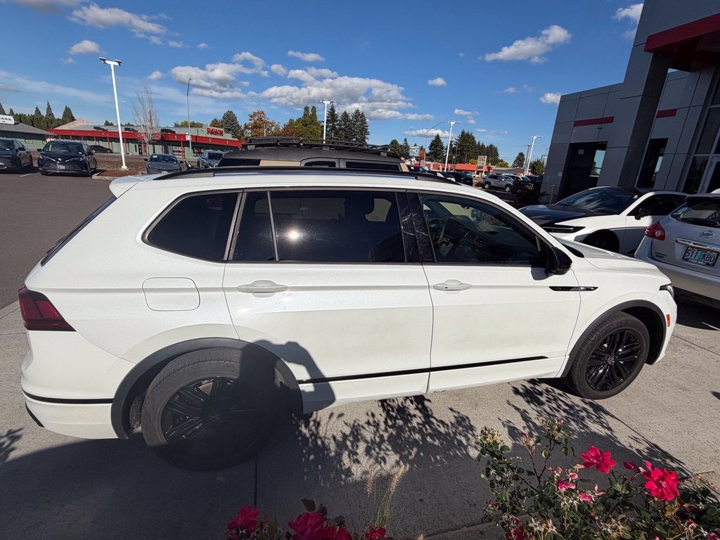 2022 Volkswagen Tiguan 2.0T SE R-Line Black