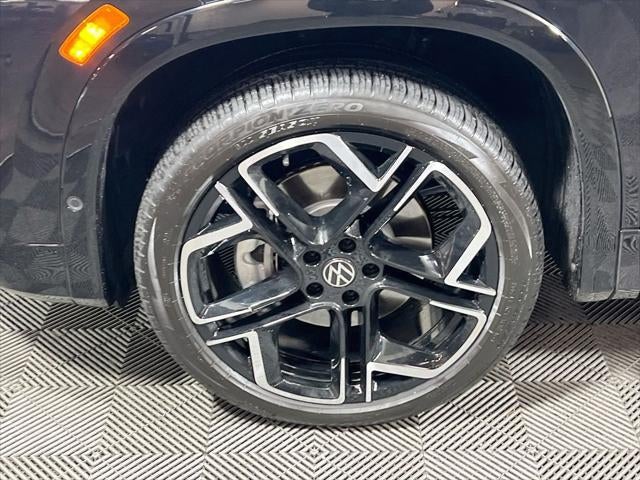 2026 Volkswagen Tiguan 2.0T SEL R-Line