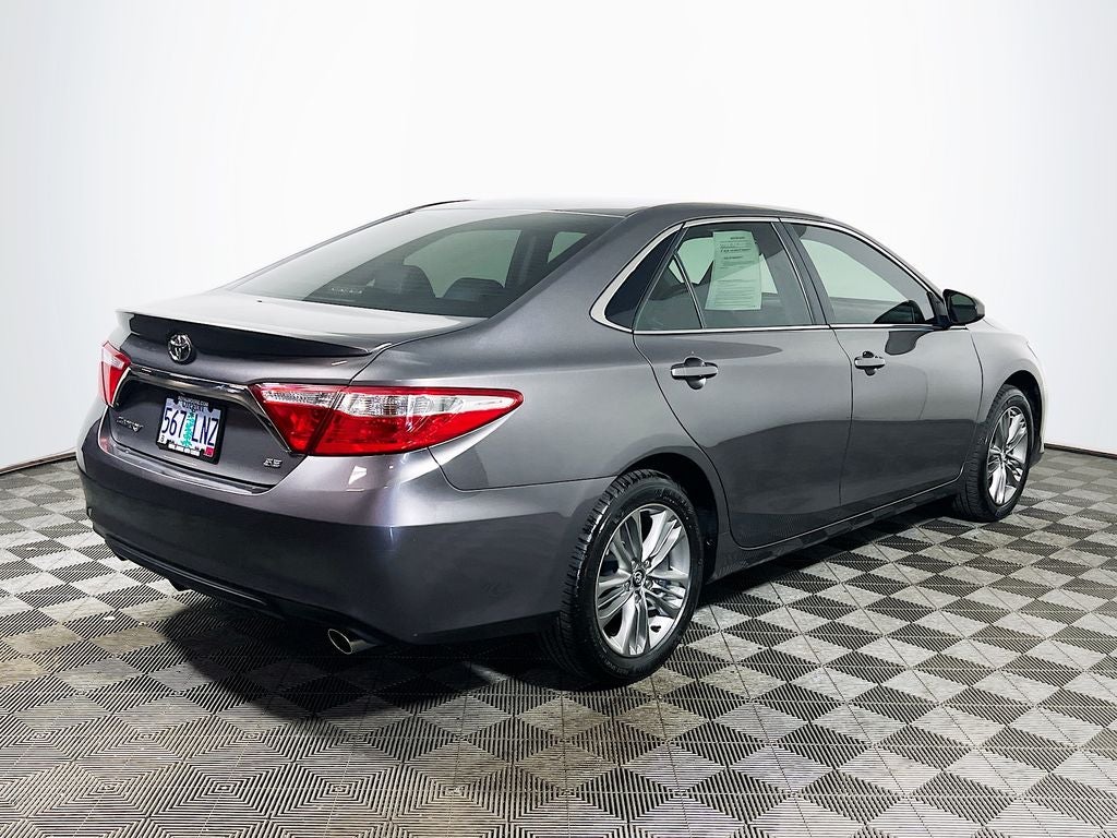 2017 Toyota Camry SE
