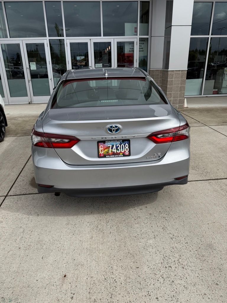 2022 Toyota Camry Hybrid LE