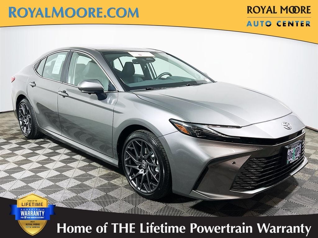 2025 Toyota Camry XLE AWD Hybrid's photo
