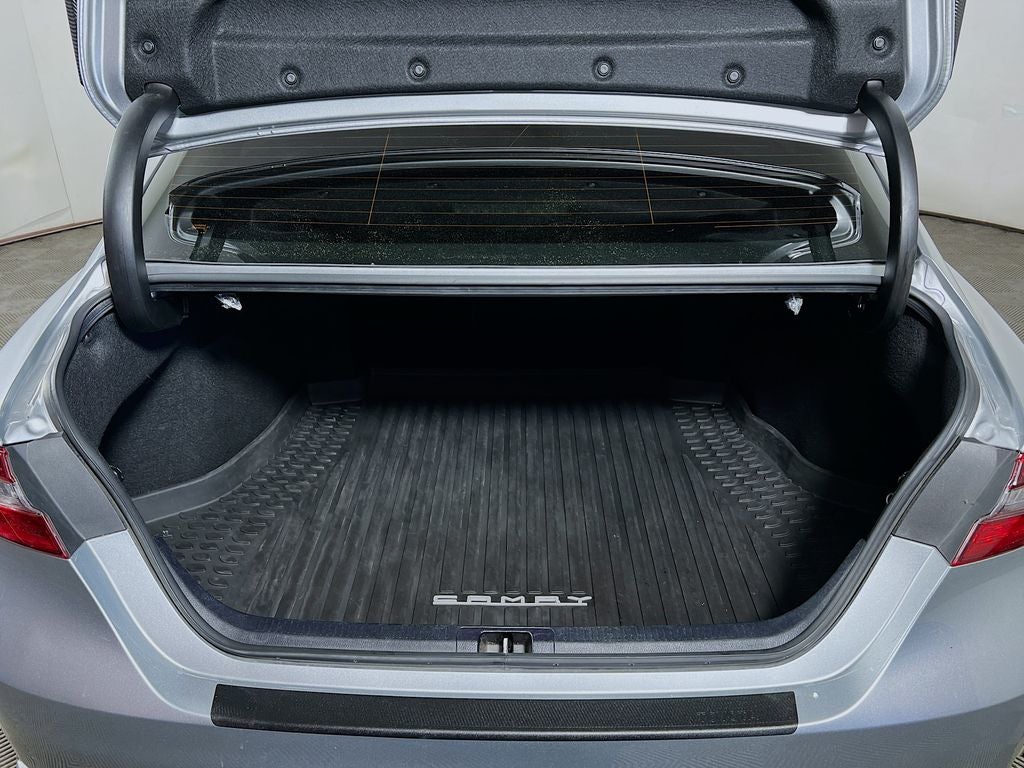 2023 Toyota Camry Hybrid SE