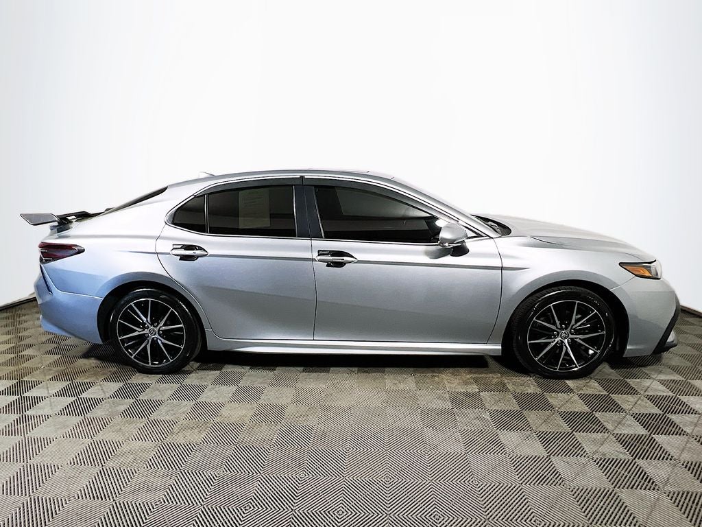 2023 Toyota Camry Hybrid SE