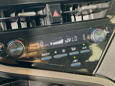 2023 Toyota Camry Hybrid SE NIGHTSHADE
