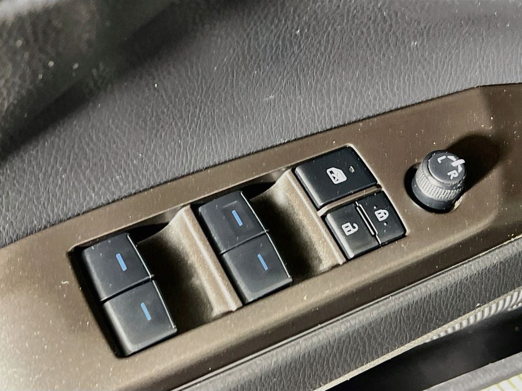 2023 Toyota Camry Hybrid SE NIGHTSHADE