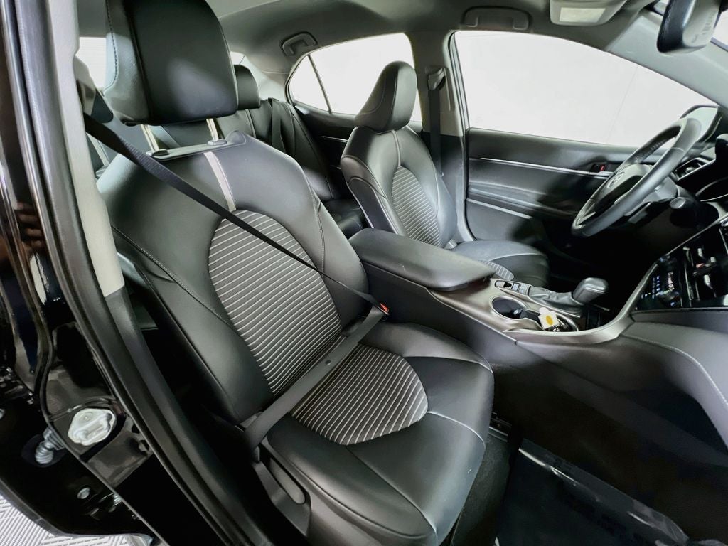 2023 Toyota Camry Hybrid SE NIGHTSHADE