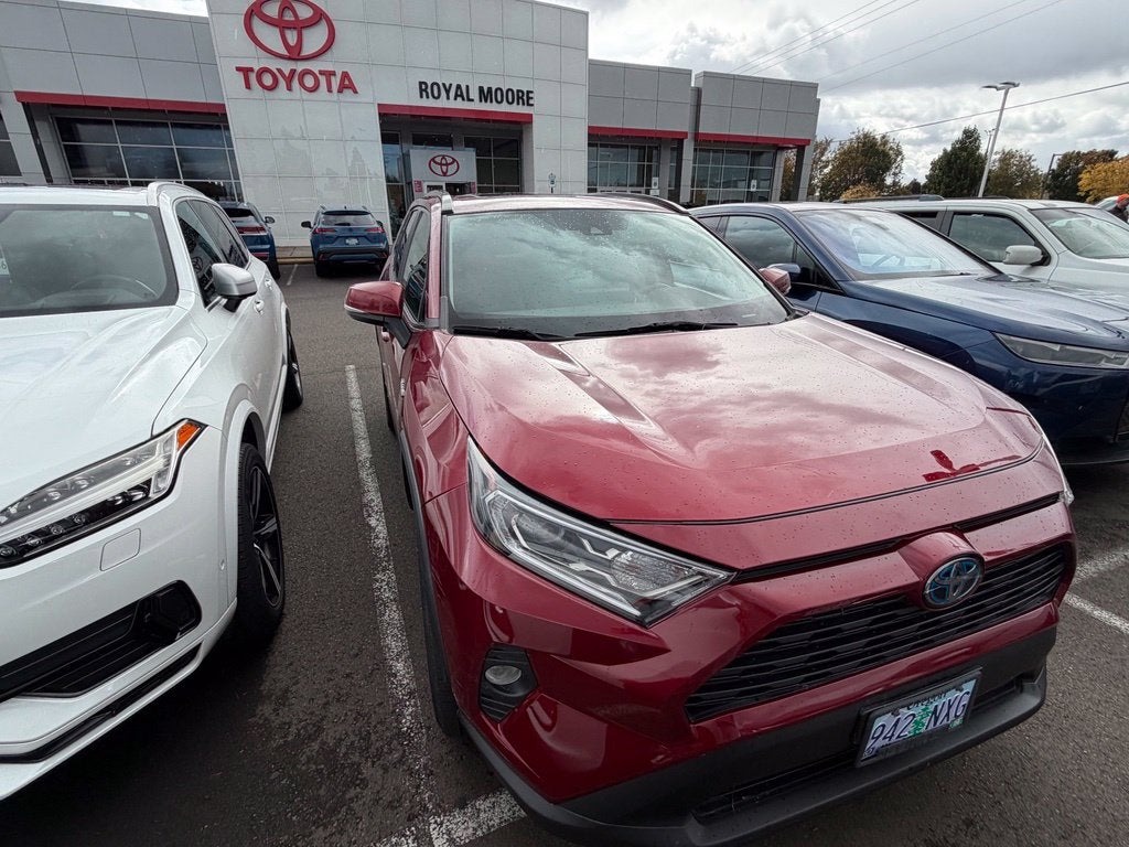 2021 Toyota RAV4 Hybrid XLE Premium