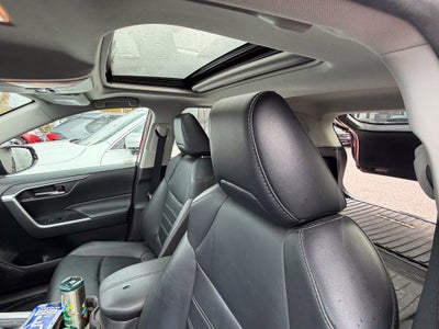 2021 Toyota RAV4 Hybrid XLE Premium