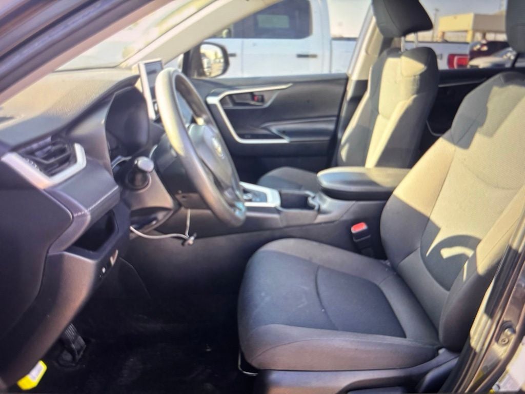 2023 Toyota RAV4 Hybrid LE