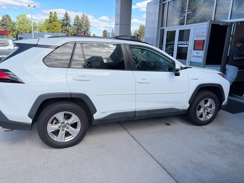 2020 Toyota RAV4 Hybrid LE