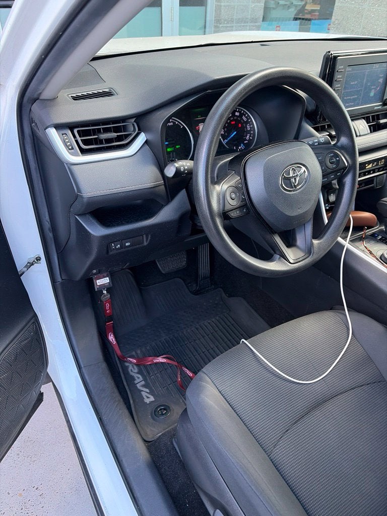 2020 Toyota RAV4 Hybrid LE