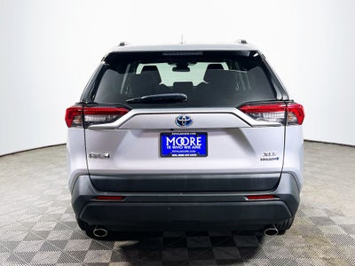 2022 Toyota RAV4 Hybrid XLE