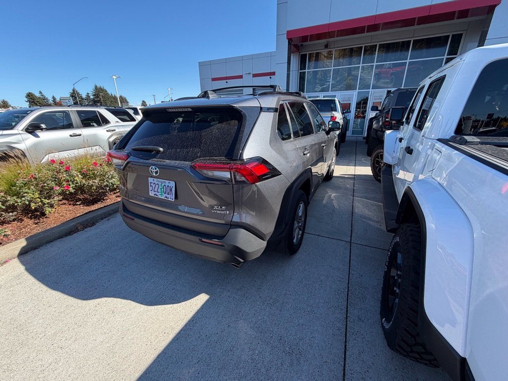 2024 Toyota RAV4 Hybrid XLE
