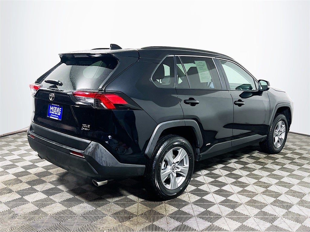 2025 Toyota RAV4 Hybrid XLE