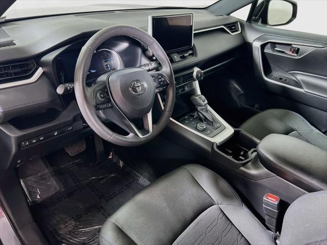 2024 Toyota RAV4 Hybrid SE