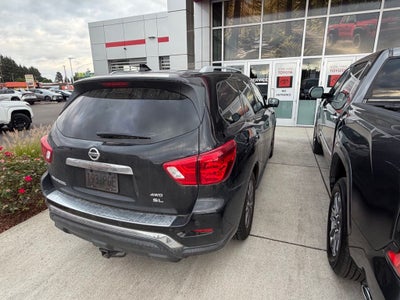2019 Nissan Pathfinder SL