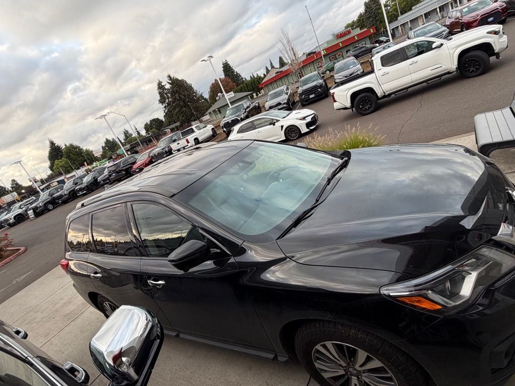 2019 Nissan Pathfinder SL