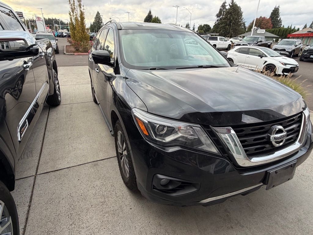 2019 Nissan Pathfinder SL
