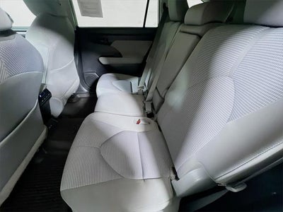 2022 Toyota Highlander LE