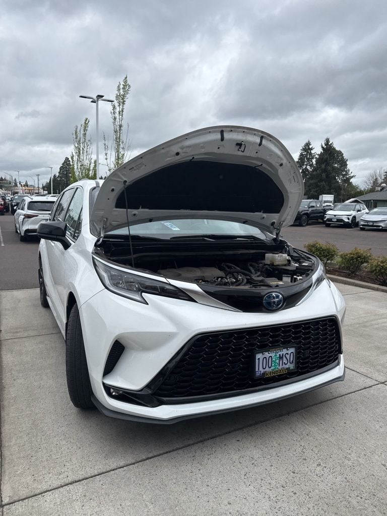 2022 Toyota Sienna XSE 7 Passenger