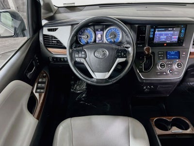 2017 Toyota Sienna Limited 7 Passenger