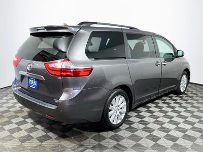 2017 Toyota Sienna Limited 7 Passenger