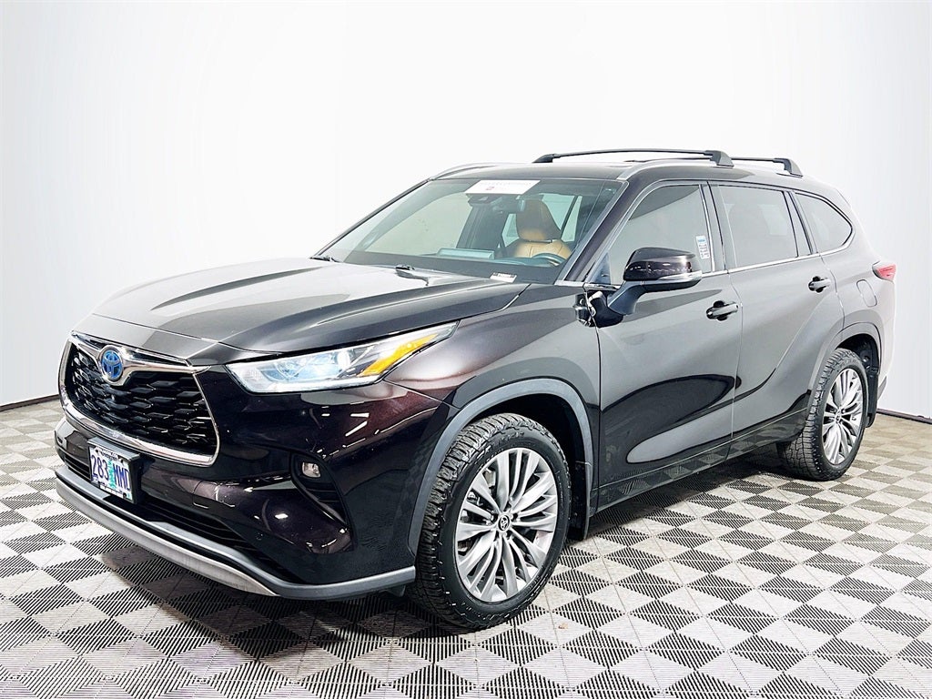 2020 Toyota Highlander Hybrid Platinum