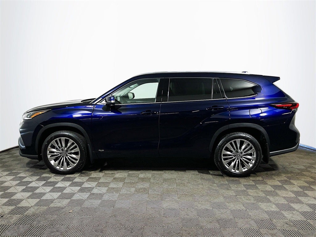 2026 Toyota Highlander Hybrid Platinum