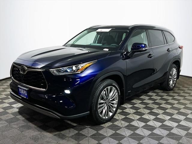2026 Toyota Highlander Hybrid Platinum