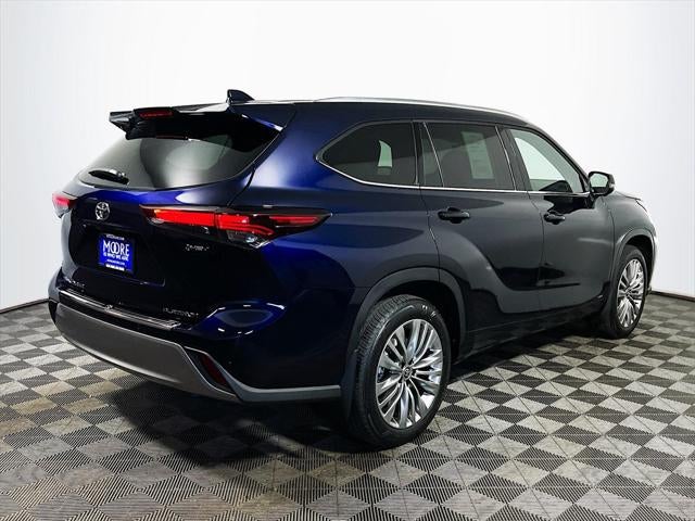 2026 Toyota Highlander Hybrid Platinum
