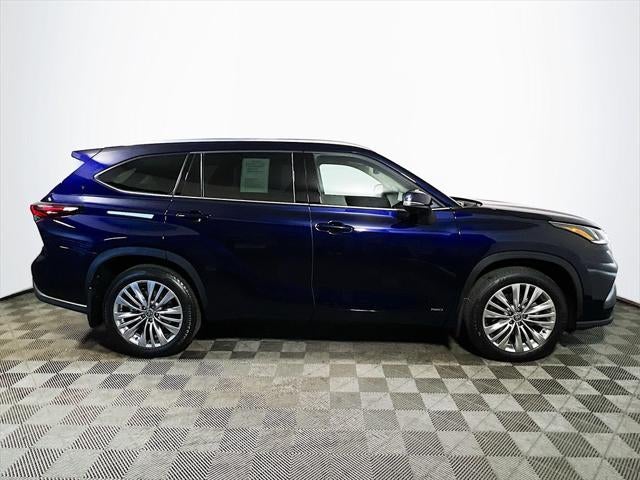 2026 Toyota Highlander Hybrid Platinum