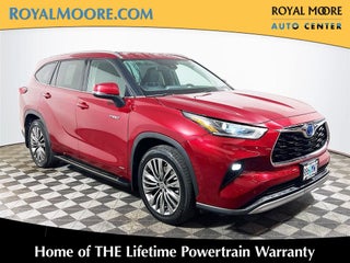 2021 Toyota Highlander Hybrid Platinum