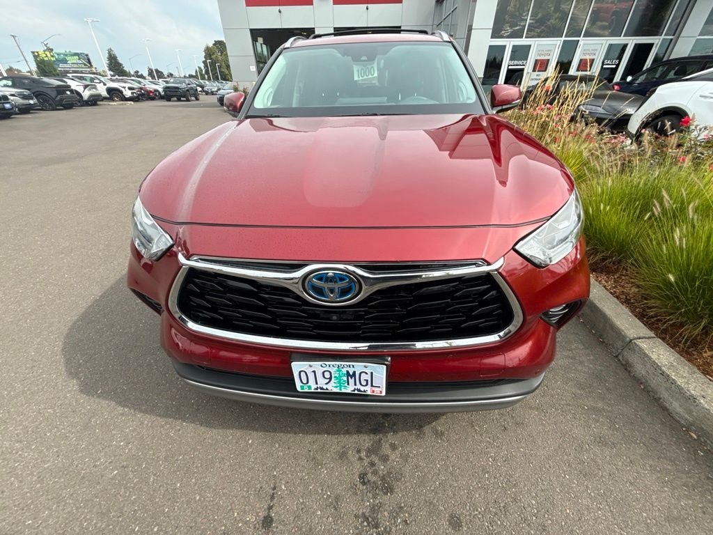2020 Toyota Highlander Hybrid Platinum