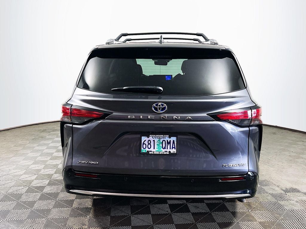 2025 Toyota Sienna Platinum 7 Passenger