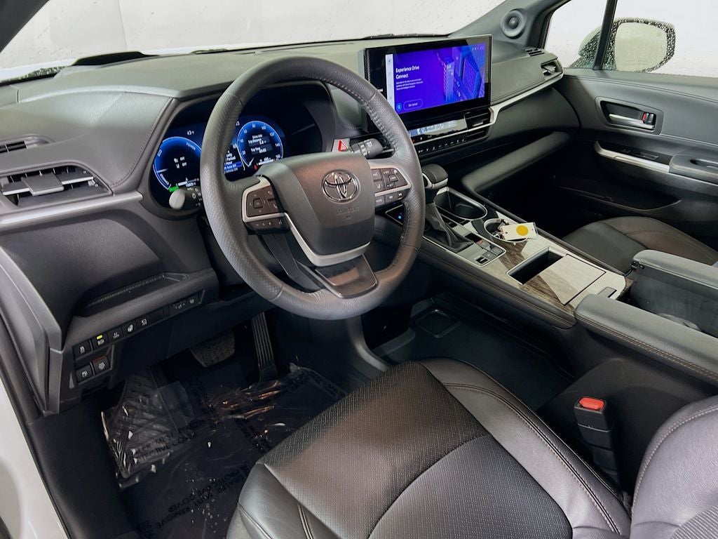 2025 Toyota Sienna Platinum 7 Passenger